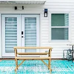 3 Bedroom Townhome Minutes To Uptown