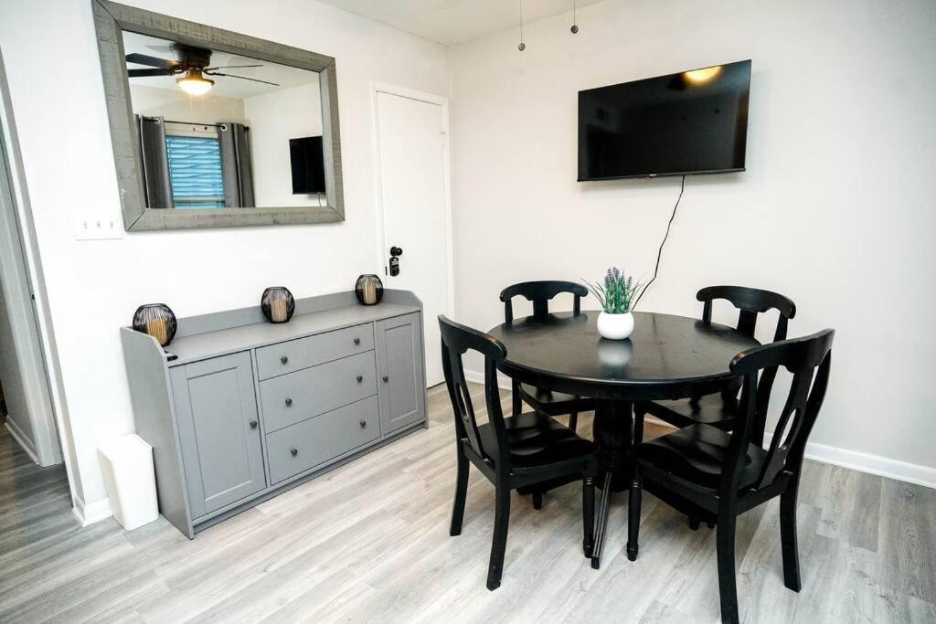 3 Bedroom Townhome Minutes To Uptown *